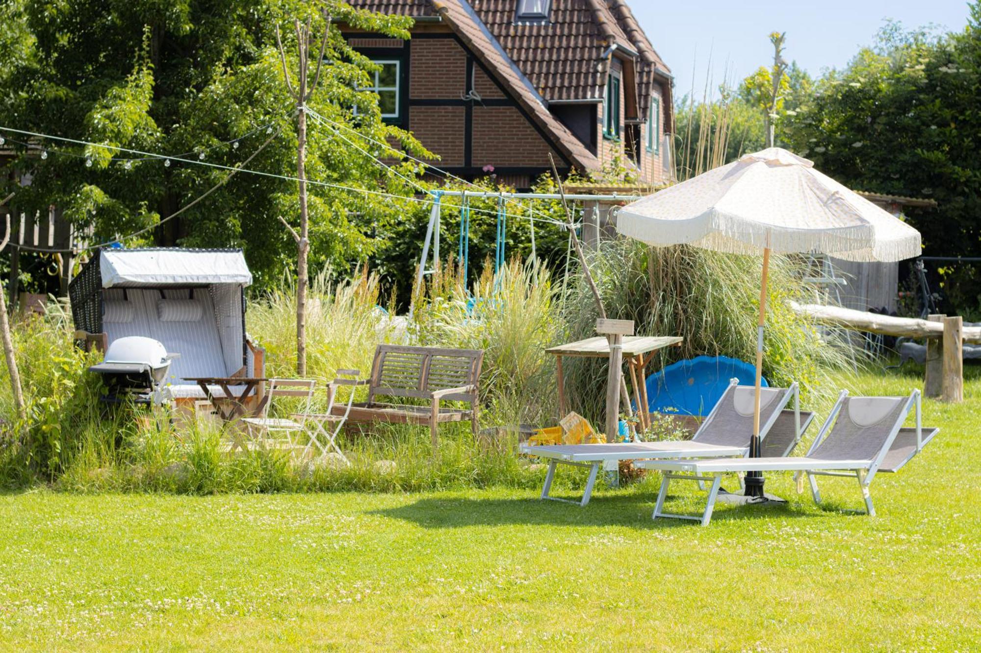 Hostel Oder Ferienwohnung 1-16 Personen Im Blauen Haus Fehmarn Exterior photo