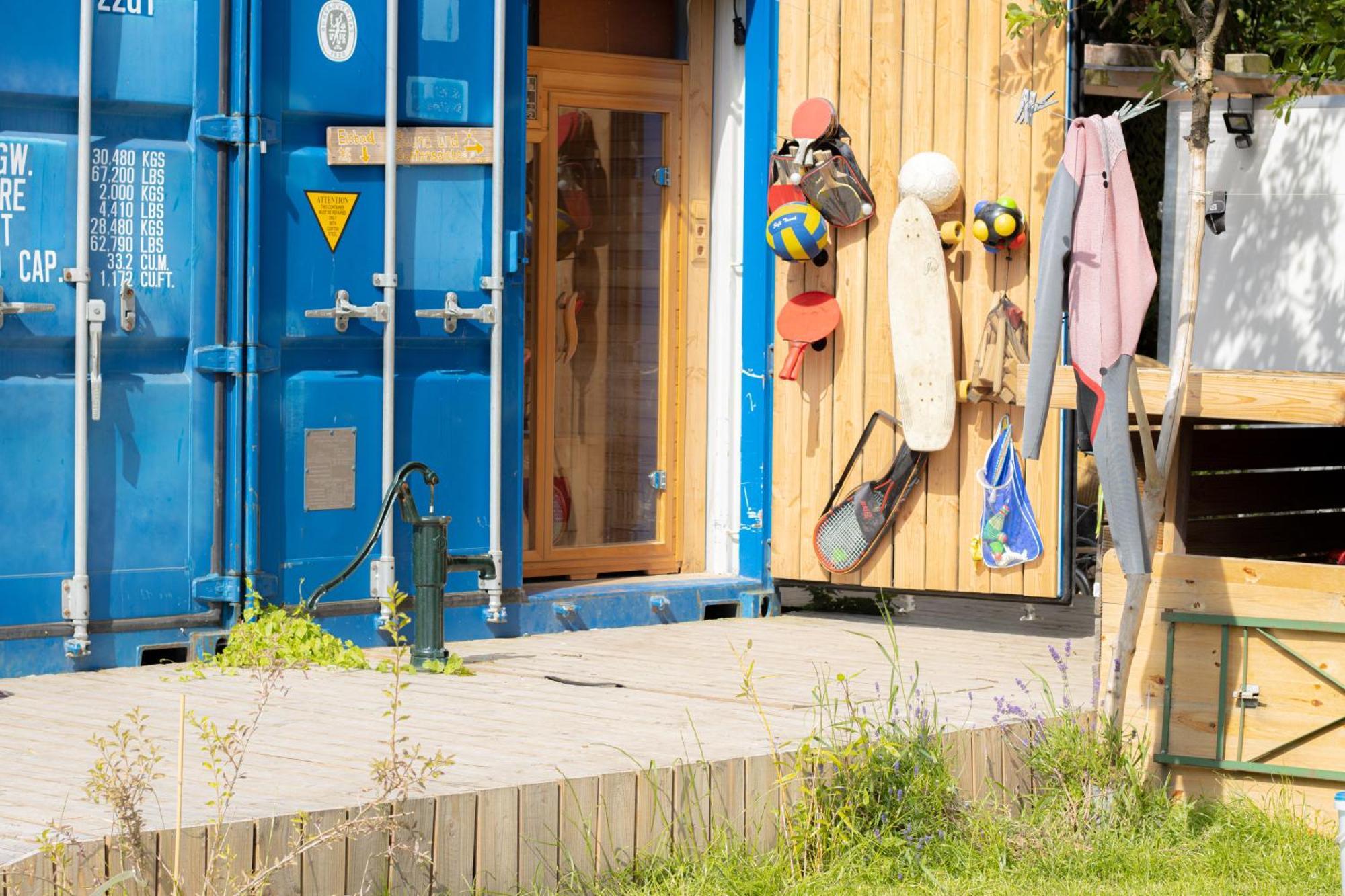 Hostel Oder Ferienwohnung 1-16 Personen Im Blauen Haus Fehmarn Exterior photo